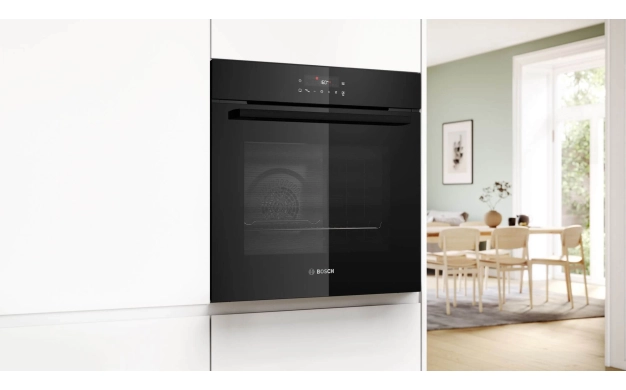 Вградена фурна Bosch HBA572BB4 – 71 л, пиролиза и интелигентно управление за модерна кухня