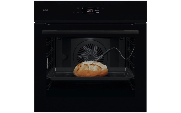 Фурна с AssistedCooking AEG NBE7P631AB