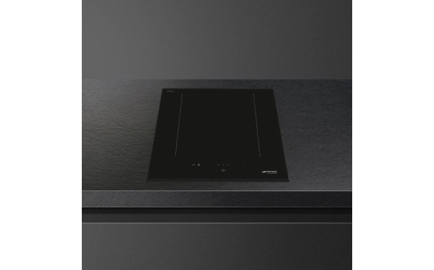Индукционен плот SMEG SIM3323D