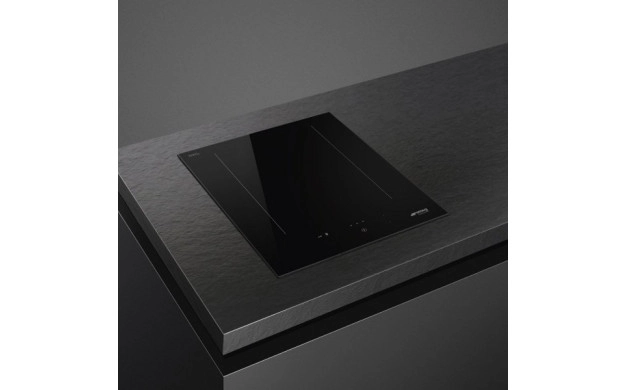 Индукционен плот SMEG SIM3323D
